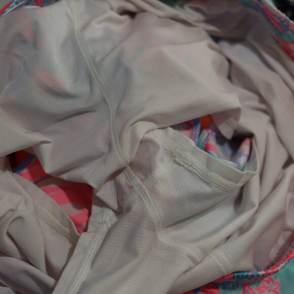 Lilly Pulitzer Luxletic Colorful Floral Print Athletic Shorts LG - Picture 10 of 10